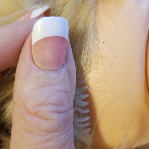 #19 Vinyl 1980's Cabbage Patch Doll 14", signed by Xavier Roberts GUC - Picture 4 of 5